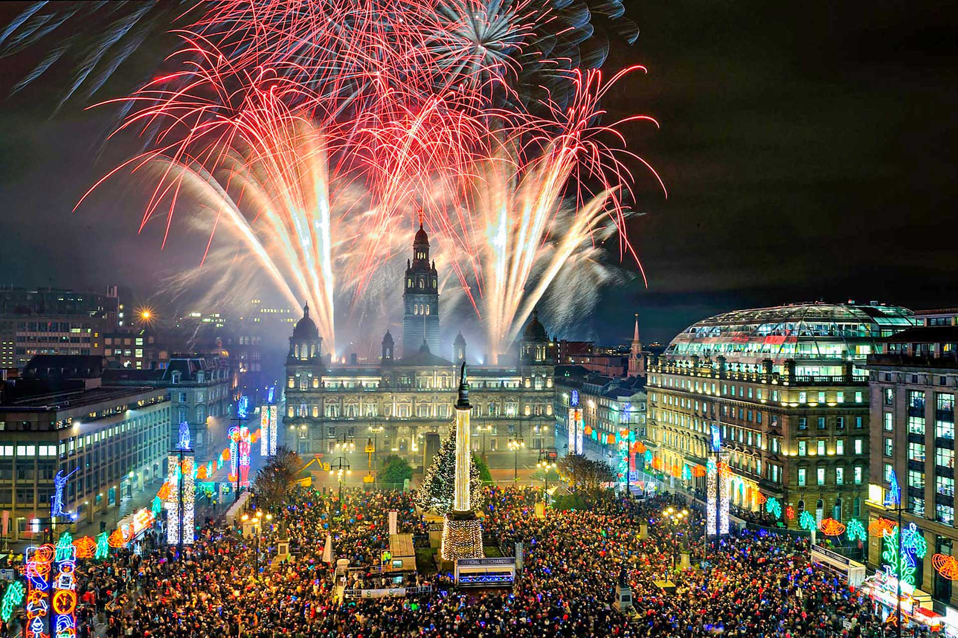 New year s day. Хогманай в Шотландии. Праздник Хогмани в Шотландии. Хогманай в Великобритании. Эдинбург праздник Хогманай.